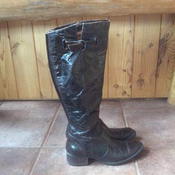Born Crown Roxie Brown Crackle Leather Western Equestrian Tall Riding Boots SZ 7 - Picture 1 of 8